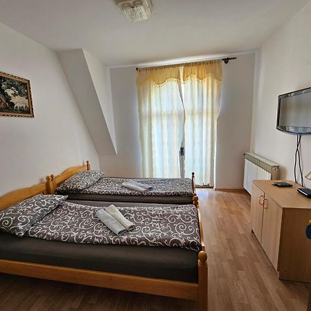 Aleks Sobe Hotel Banja Koviljača Екстериор снимка