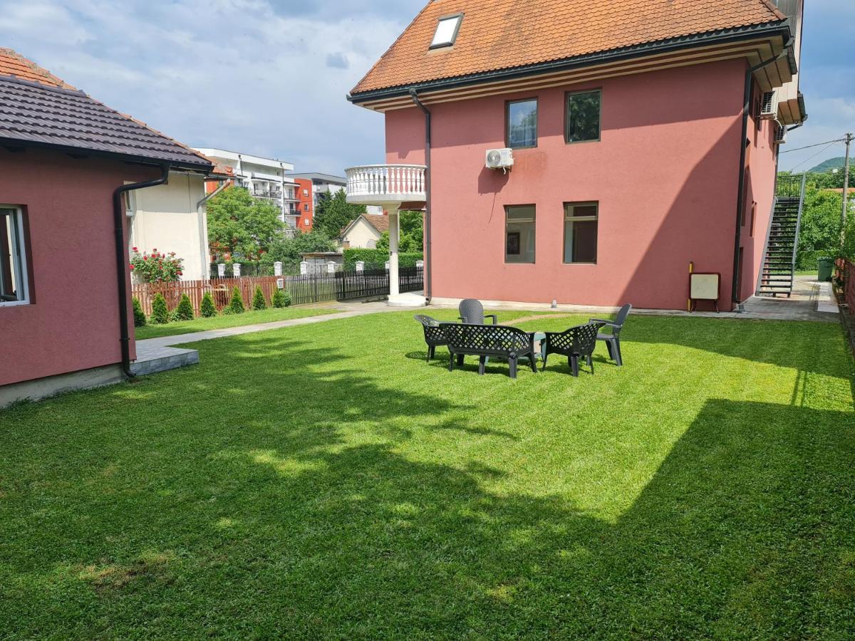 Aleks Sobe Hotel Banja Koviljača Екстериор снимка