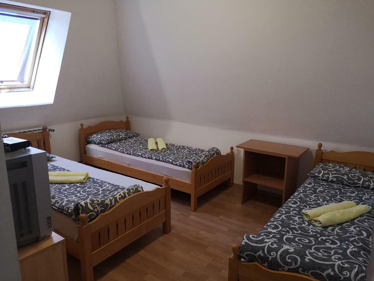 Aleks Sobe Hotel Banja Koviljača Екстериор снимка